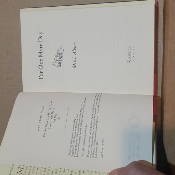 2/$8 📚 Mitch Albom For One More Day set - Picture 7 of 13